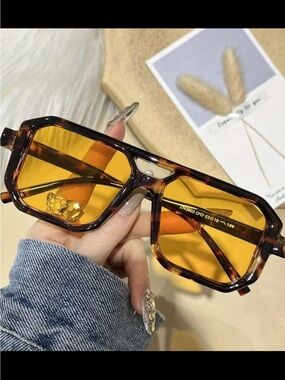 Affordable Fashion Finds Tortoise Frame Sunglasses with Amber Lenses